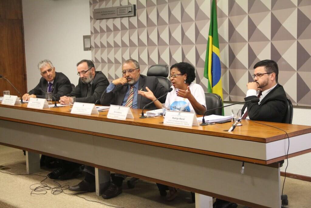 SNA em audiência contra terceirização das atividades fins no TST em Brasília (DF), 2016