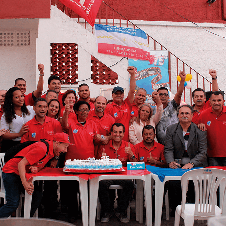 Aniversário com festa de comemoração de 75 anos do Sindicato Nacional dos Aeroviários - SNA