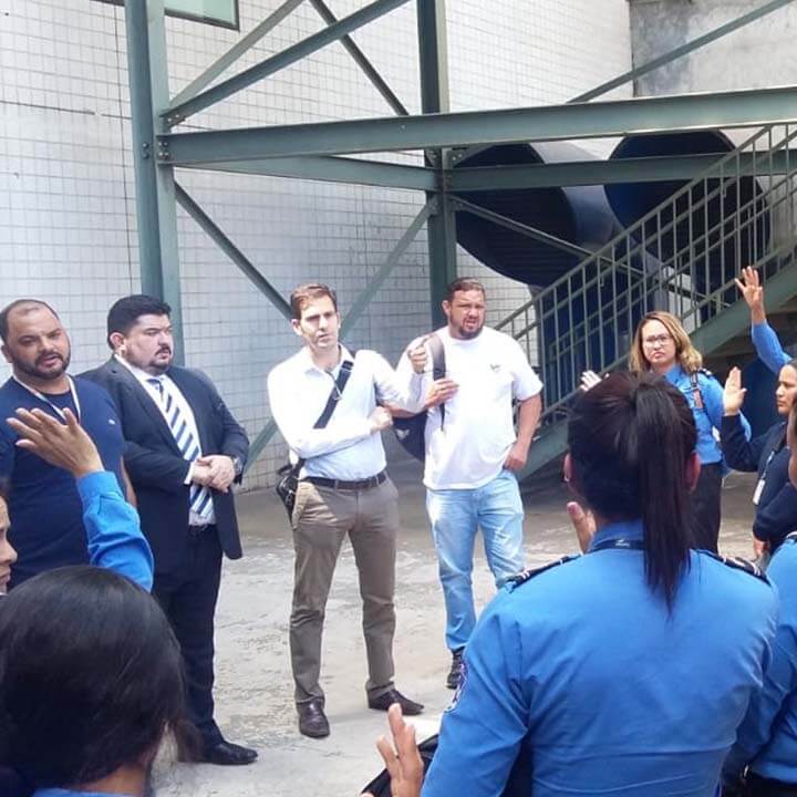Apacs da Security Sata em assembleia no Aeroporto de Brasília | Sindicato Nacional dos Aeroviários | SNA